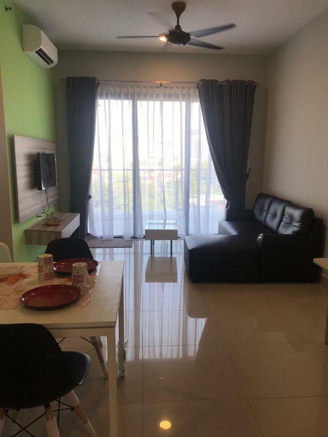 Diyana Apartment Kota Bharu Exterior foto
